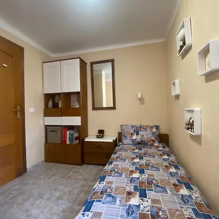 Piso Moderno De Diseno Con Terraza