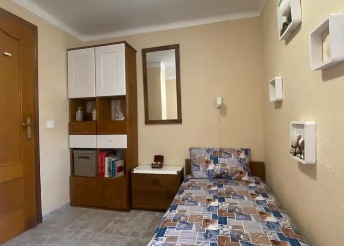 Piso Moderno De Diseno Con Terraza